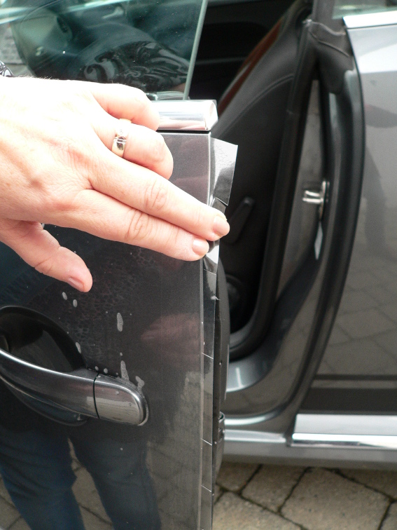 asomo-Schutzfolien schützen Kunststoff- und Lackflächen -  Türkanten-Schutzfolie für Audi Modelle
